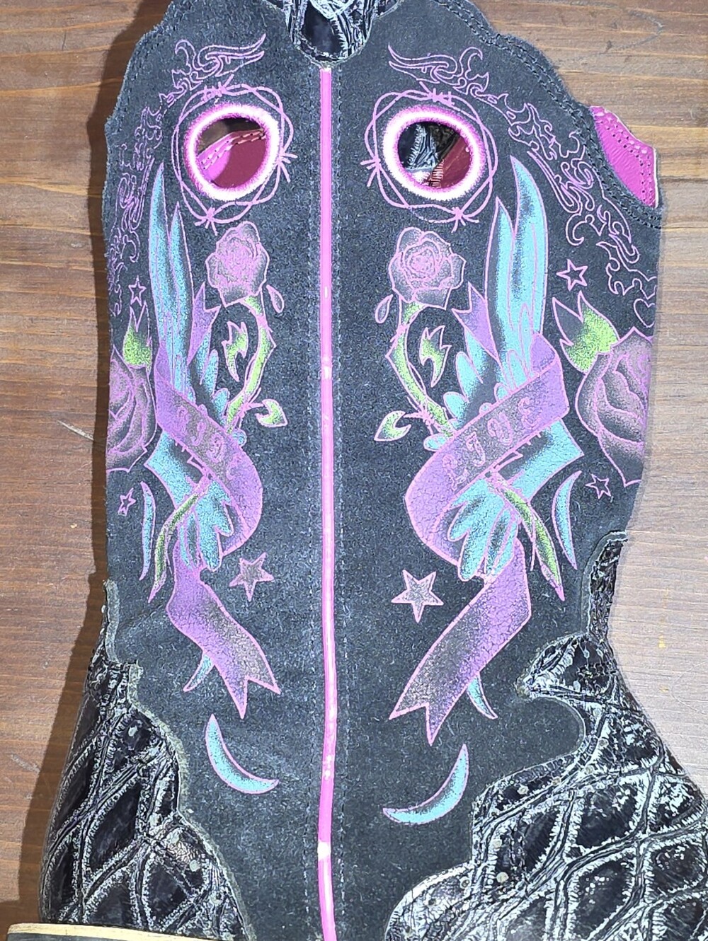 Women's Ariat Black & Pink Embroidered Western Boots, SIZE 7 1/2 B - Picture 11 of 11